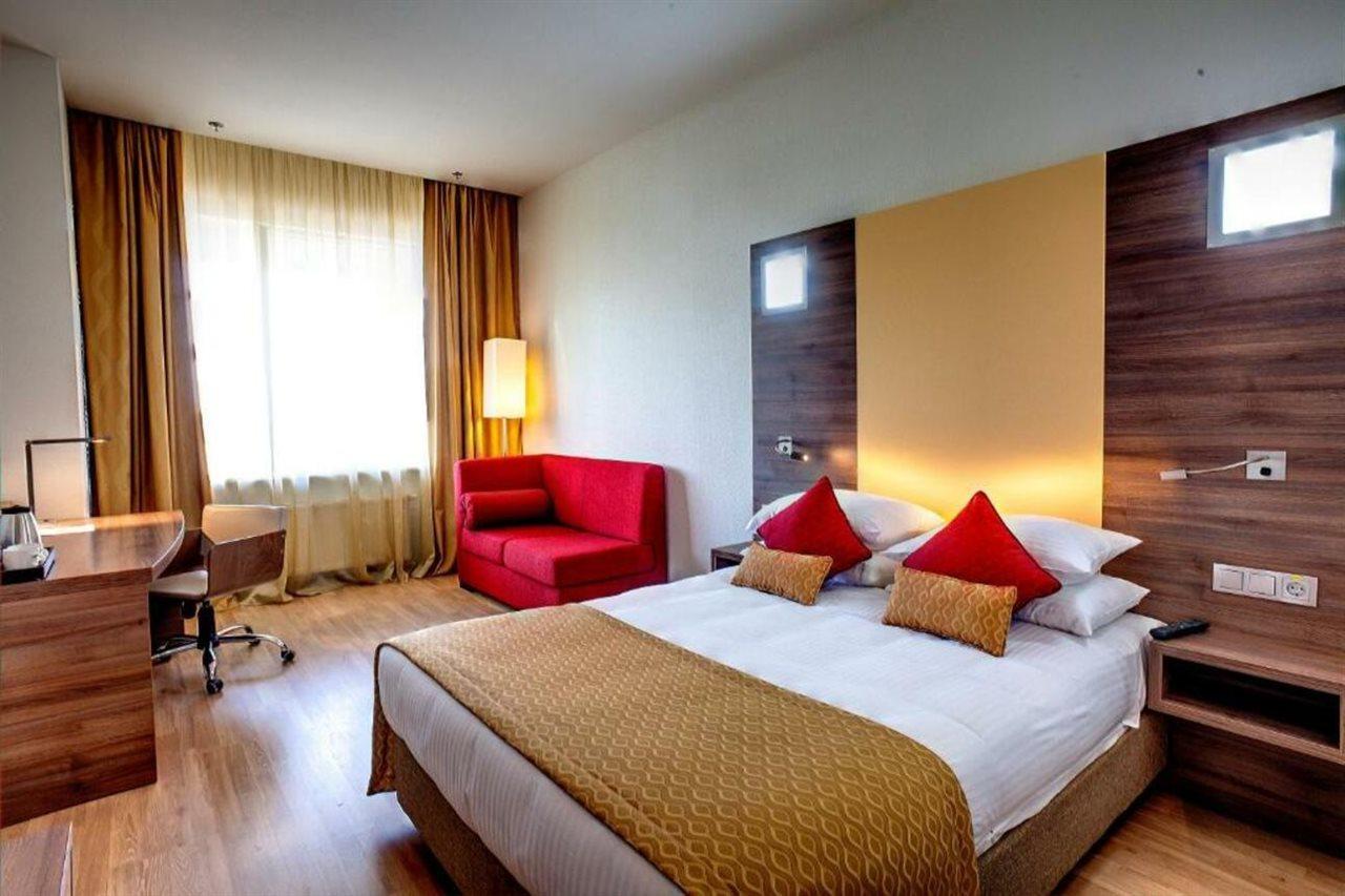 Ramada Encore Kiew Exterior foto